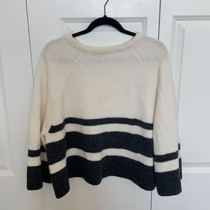 Black and White Banana Republic Cozy Sweater ♡
